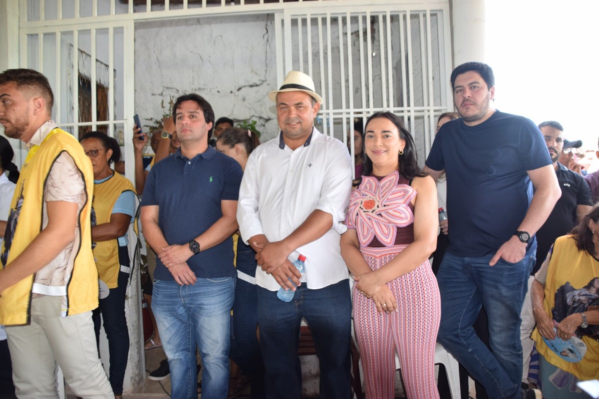 Prefeito Nilton Bacelar participa do encerramento da Festa de Nossa Senhora da Conceição em Pau D’arco do Piauí