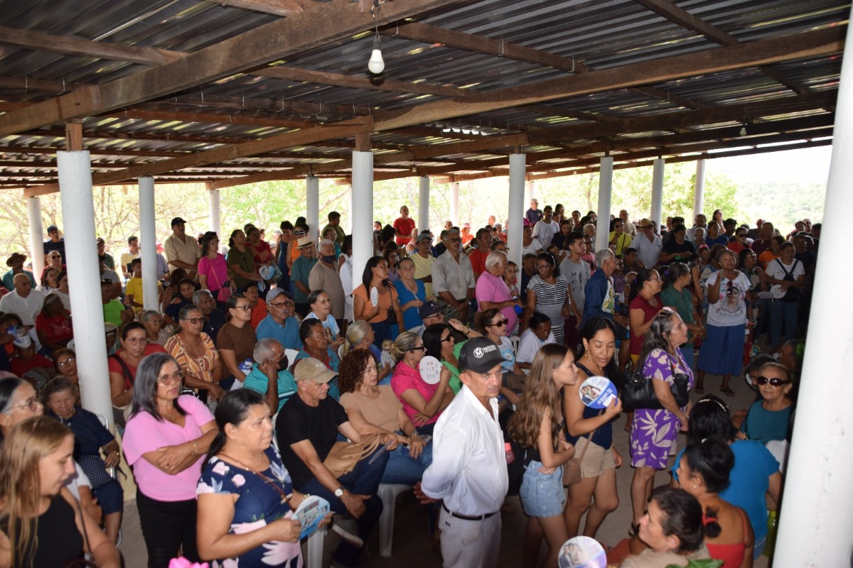 Prefeito Nilton Bacelar participa do encerramento da Festa de Nossa Senhora da Conceição em Pau D’arco do Piauí