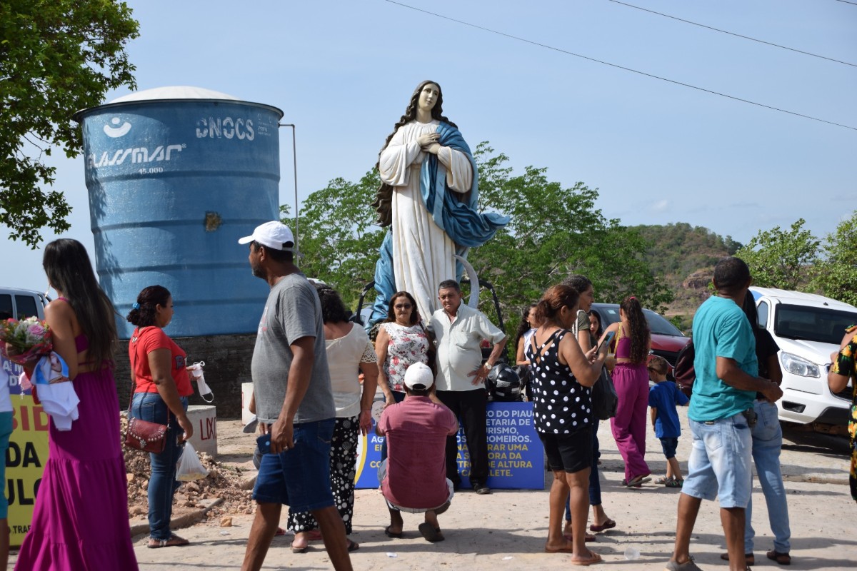 Prefeito Nilton Bacelar participa do encerramento da Festa de Nossa Senhora da Conceição em Pau D’arco do Piauí