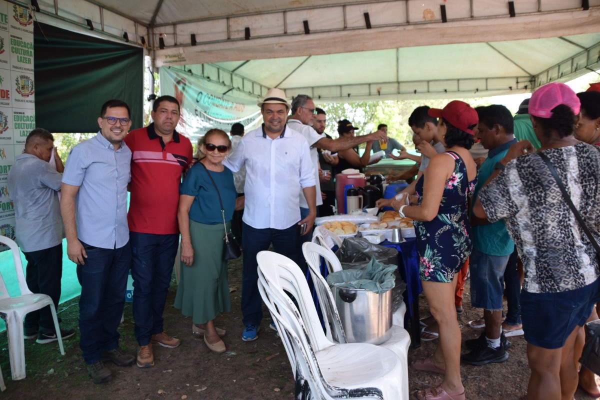 Prefeito Nilton Bacelar participa do encerramento da Festa de Nossa Senhora da Conceição em Pau D’arco do Piauí