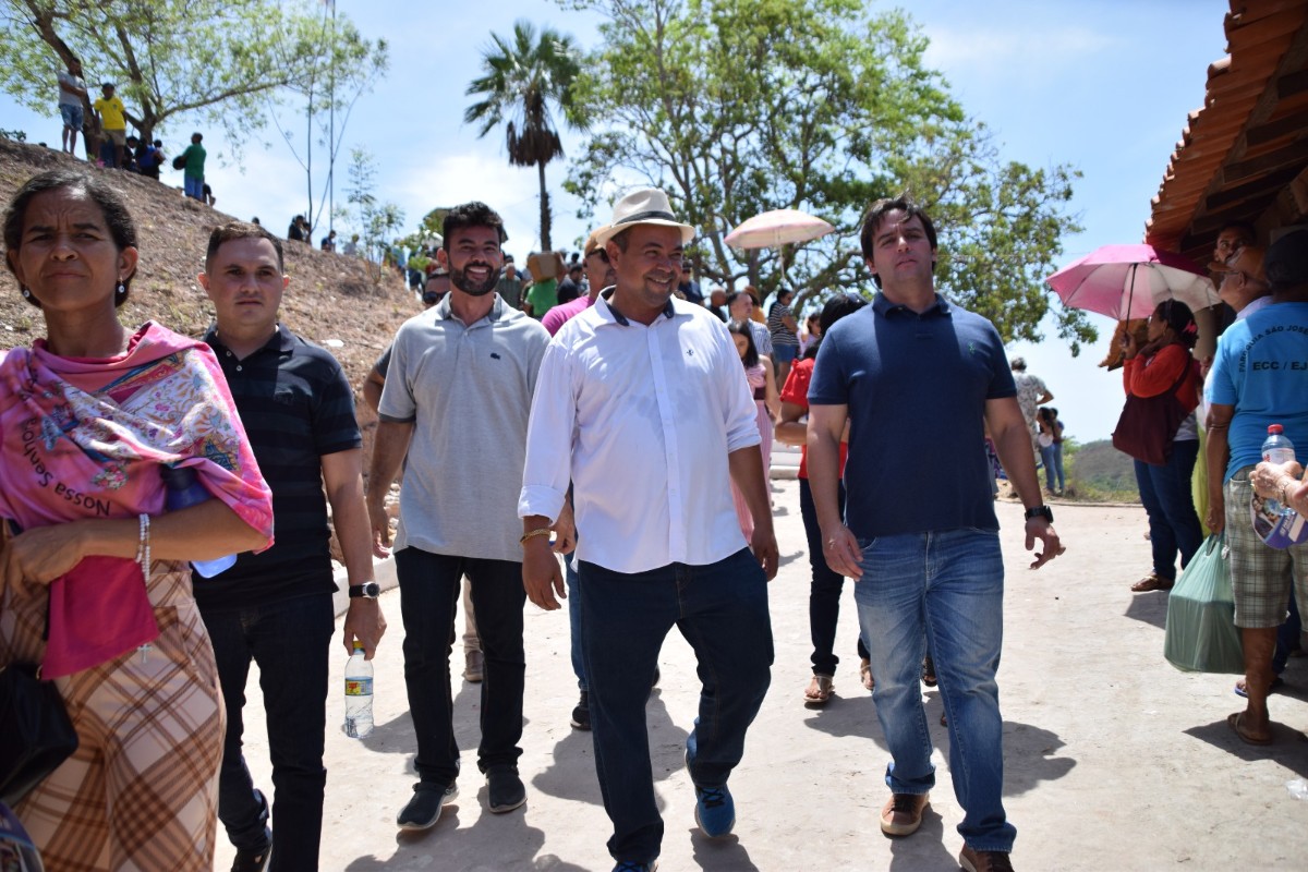 Prefeito Nilton Bacelar participa do encerramento da Festa de Nossa Senhora da Conceição em Pau D’arco do Piauí