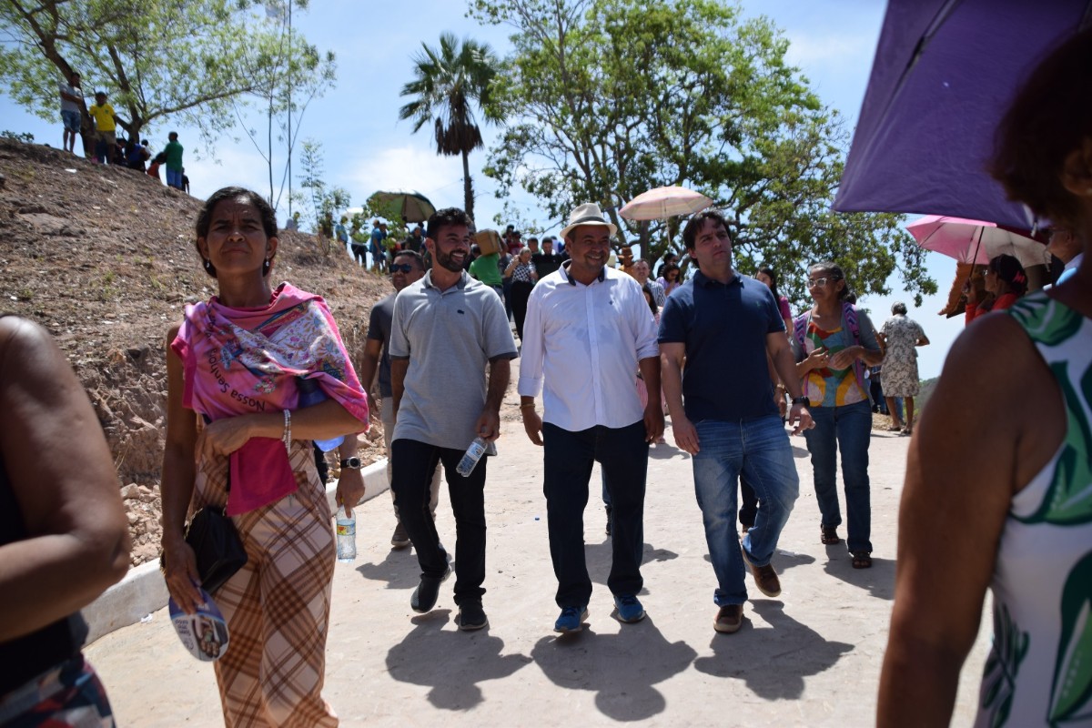 Prefeito Nilton Bacelar participa do encerramento da Festa de Nossa Senhora da Conceição em Pau D’arco do Piauí