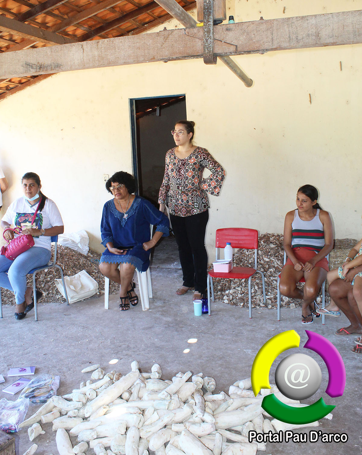 Famílias na zona rural de Pau D’arco do Piauí mantém viva tradição da farinhada