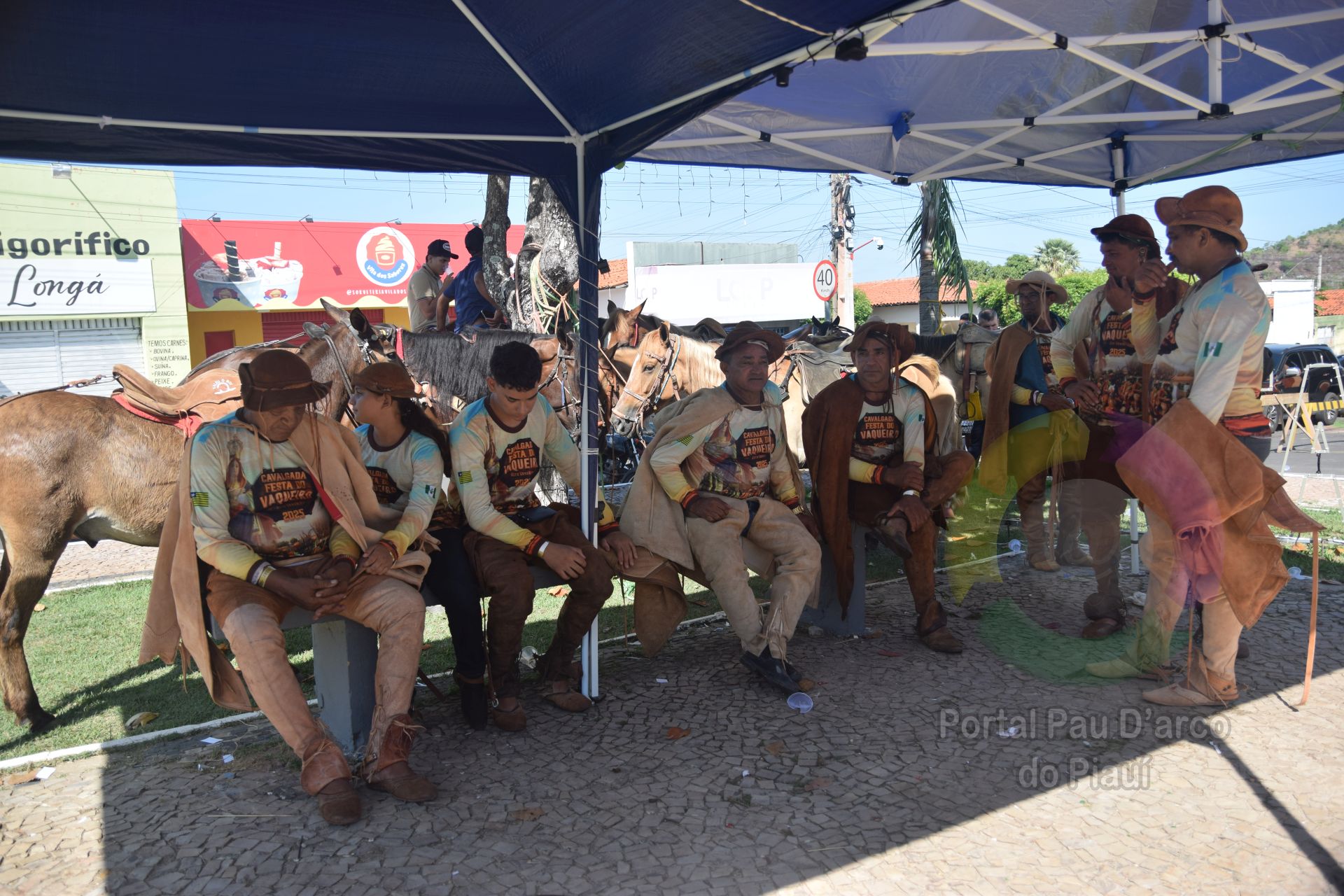 Prefeitura de Alto Long&aacute; realiza o maior dia do vaqueiro da hist&oacute;ria no Festejo da padroeira da cidade