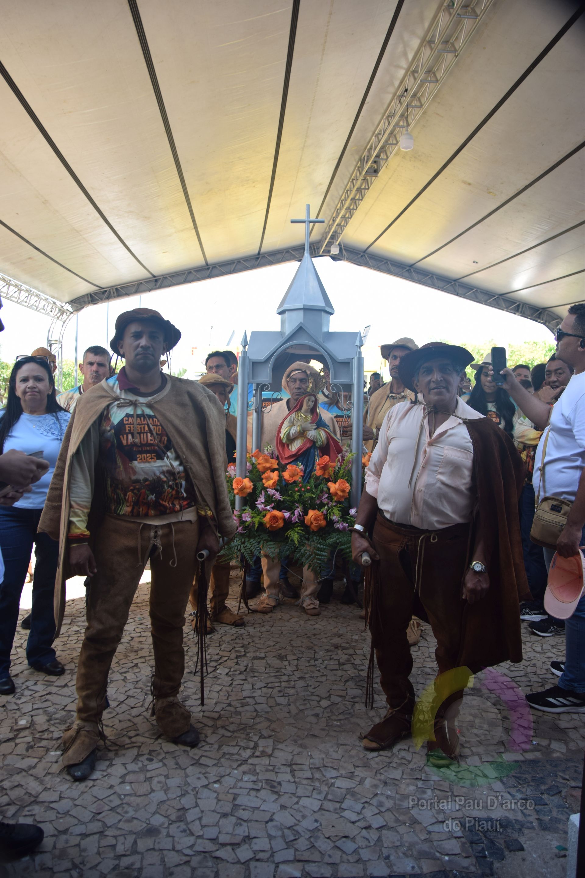 Prefeitura de Alto Long&aacute; realiza o maior dia do vaqueiro da hist&oacute;ria no Festejo da padroeira da cidade