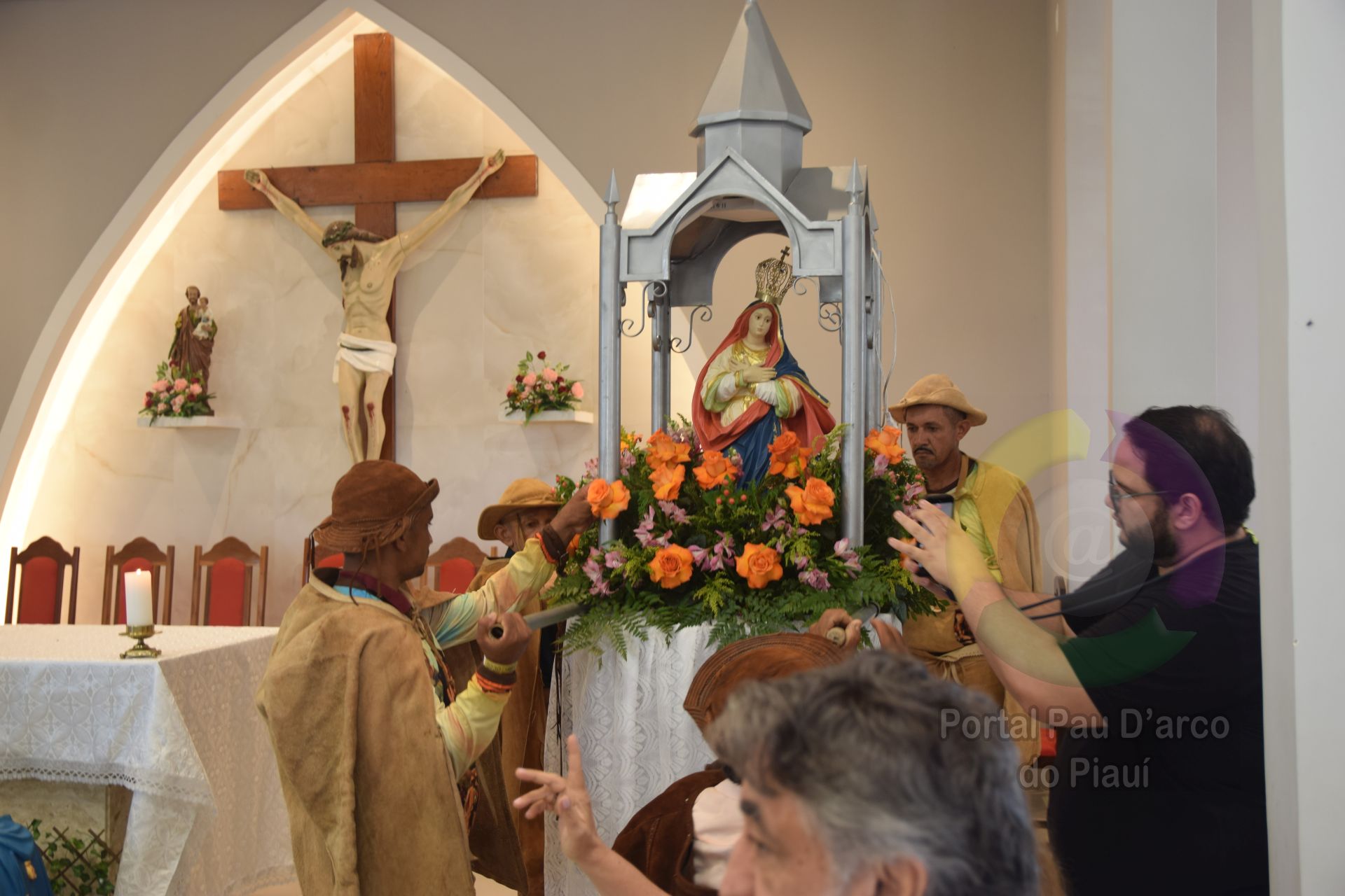 Prefeitura de Alto Long&aacute; realiza o maior dia do vaqueiro da hist&oacute;ria no Festejo da padroeira da cidade