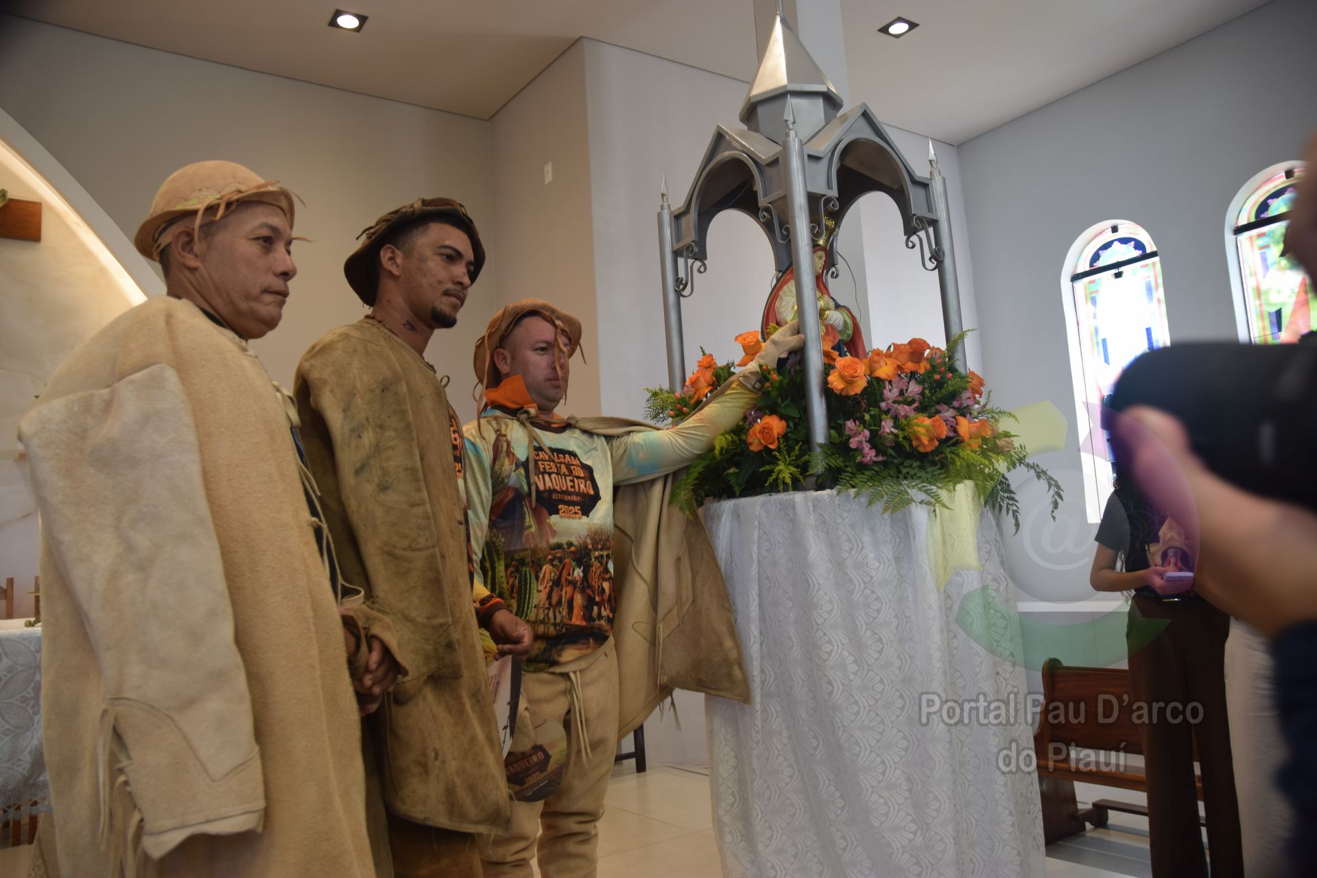 Prefeitura de Alto Long&aacute; realiza o maior dia do vaqueiro da hist&oacute;ria no Festejo da padroeira da cidade