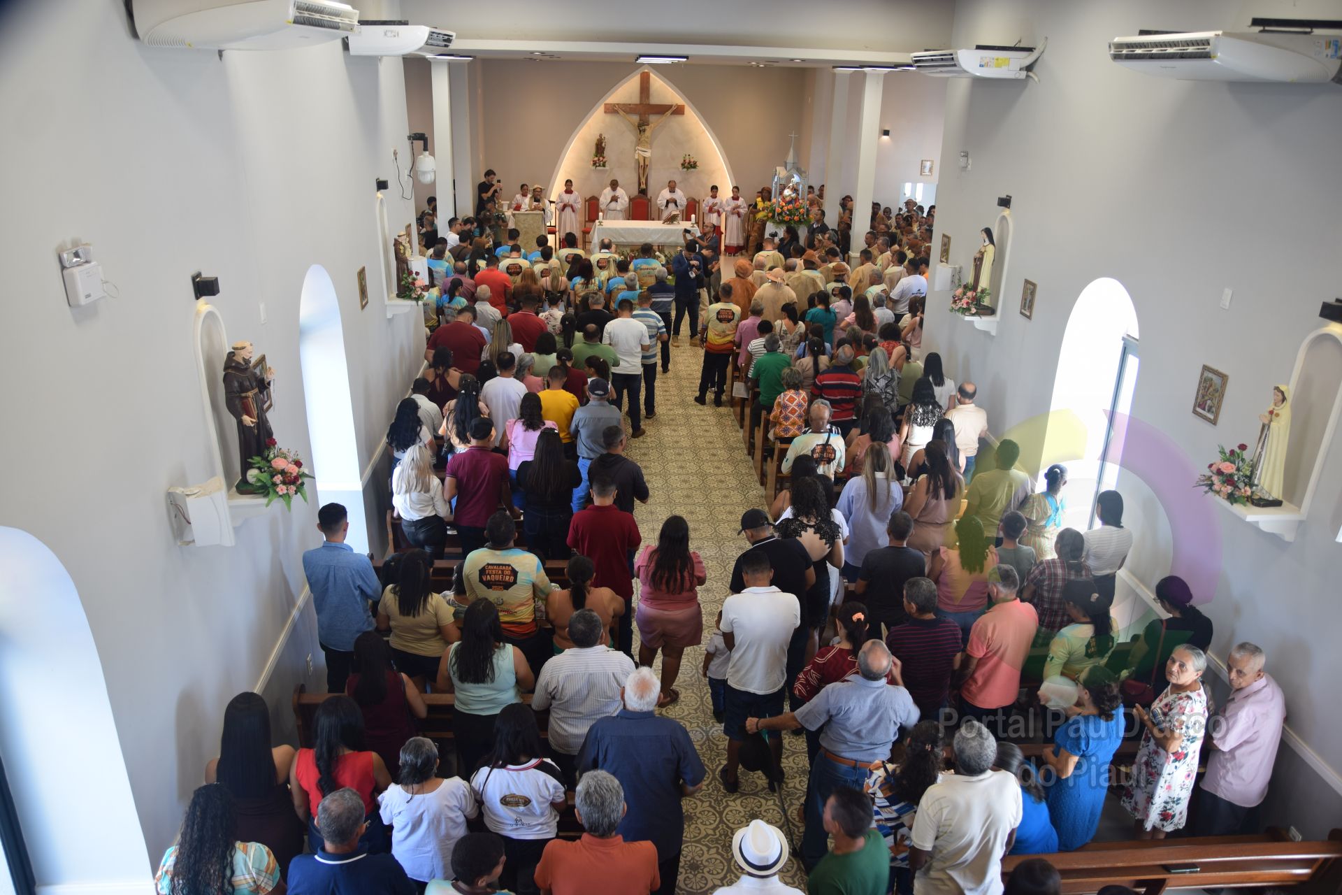 Prefeitura de Alto Long&aacute; realiza o maior dia do vaqueiro da hist&oacute;ria no Festejo da padroeira da cidade