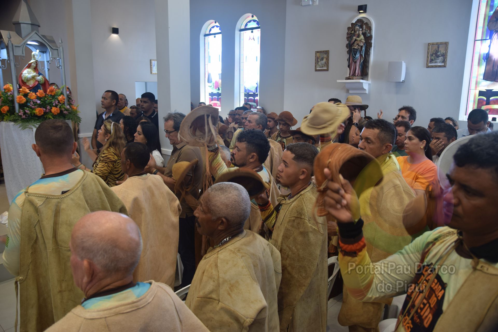 Prefeitura de Alto Long&aacute; realiza o maior dia do vaqueiro da hist&oacute;ria no Festejo da padroeira da cidade