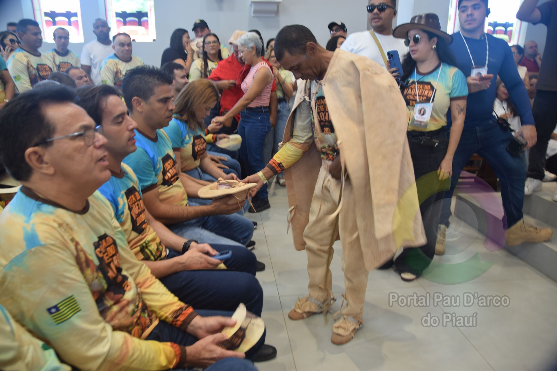 Prefeitura de Alto Long&aacute; realiza o maior dia do vaqueiro da hist&oacute;ria no Festejo da padroeira da cidade