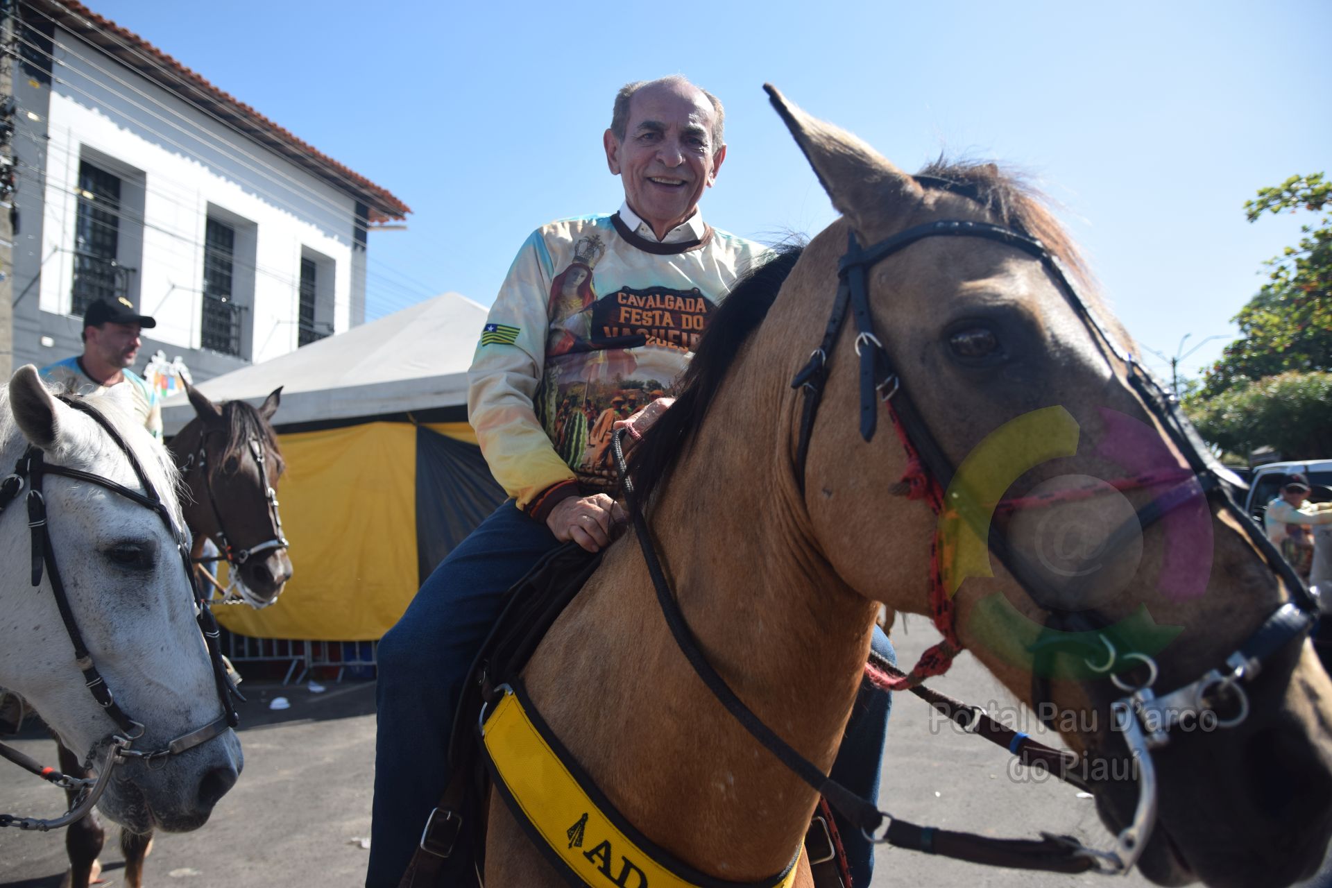 Prefeitura de Alto Long&aacute; realiza o maior dia do vaqueiro da hist&oacute;ria no Festejo da padroeira da cidade