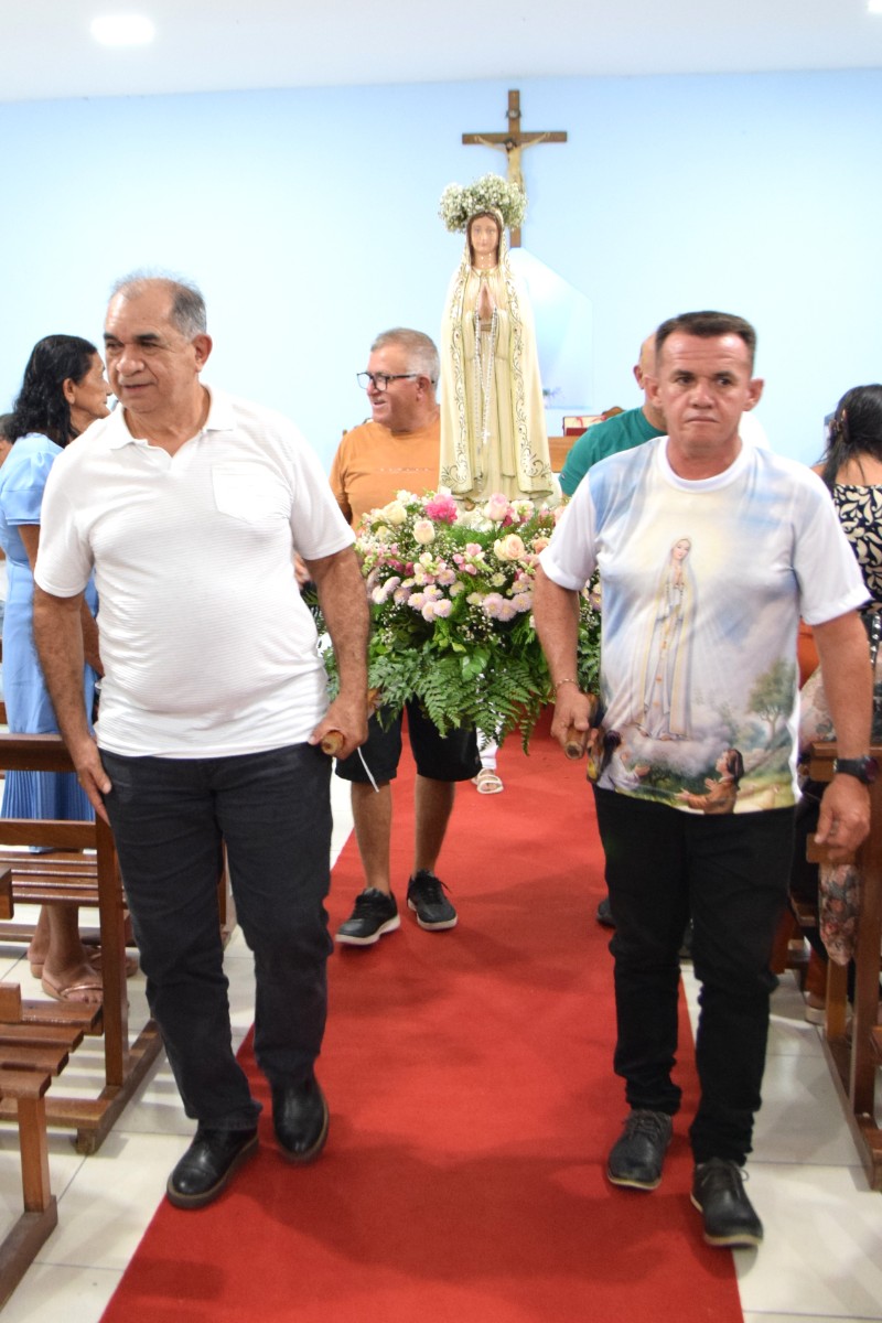 PREFEITO DE PAU D&rsquo;ARCO DO PIAU&Iacute; PRESTIGIA ENCERRAMENTO DOS FESTEJOS DE NOSSA SENHORA DE F&Aacute;TIMA