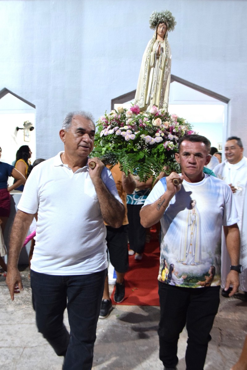 PREFEITO DE PAU D&rsquo;ARCO DO PIAU&Iacute; PRESTIGIA ENCERRAMENTO DOS FESTEJOS DE NOSSA SENHORA DE F&Aacute;TIMA