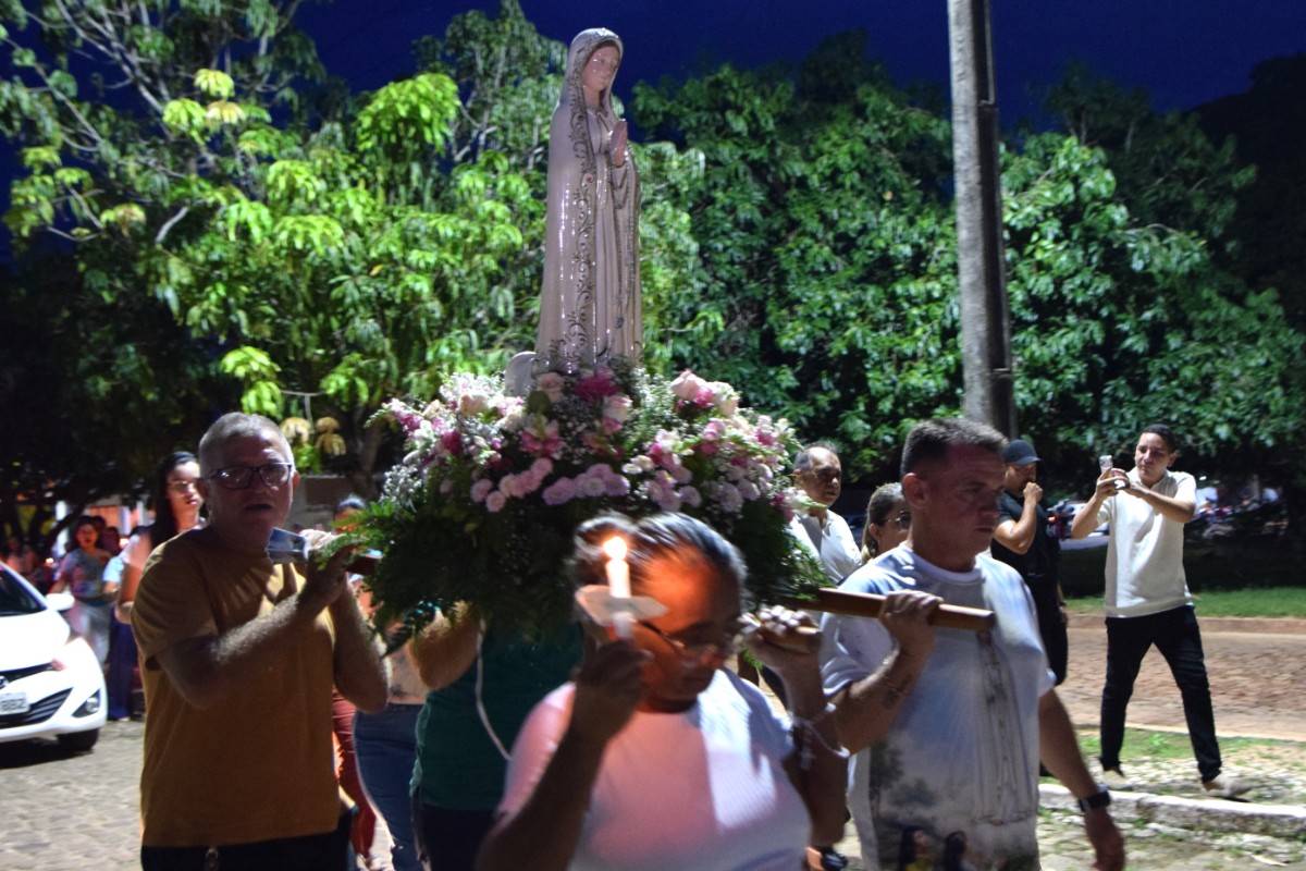 PREFEITO DE PAU D&rsquo;ARCO DO PIAU&Iacute; PRESTIGIA ENCERRAMENTO DOS FESTEJOS DE NOSSA SENHORA DE F&Aacute;TIMA