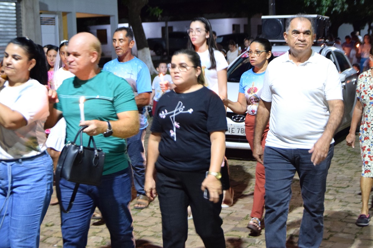 PREFEITO DE PAU D&rsquo;ARCO DO PIAU&Iacute; PRESTIGIA ENCERRAMENTO DOS FESTEJOS DE NOSSA SENHORA DE F&Aacute;TIMA