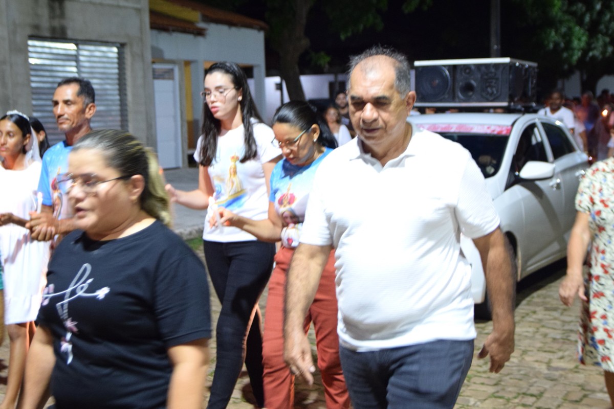 PREFEITO DE PAU D&rsquo;ARCO DO PIAU&Iacute; PRESTIGIA ENCERRAMENTO DOS FESTEJOS DE NOSSA SENHORA DE F&Aacute;TIMA
