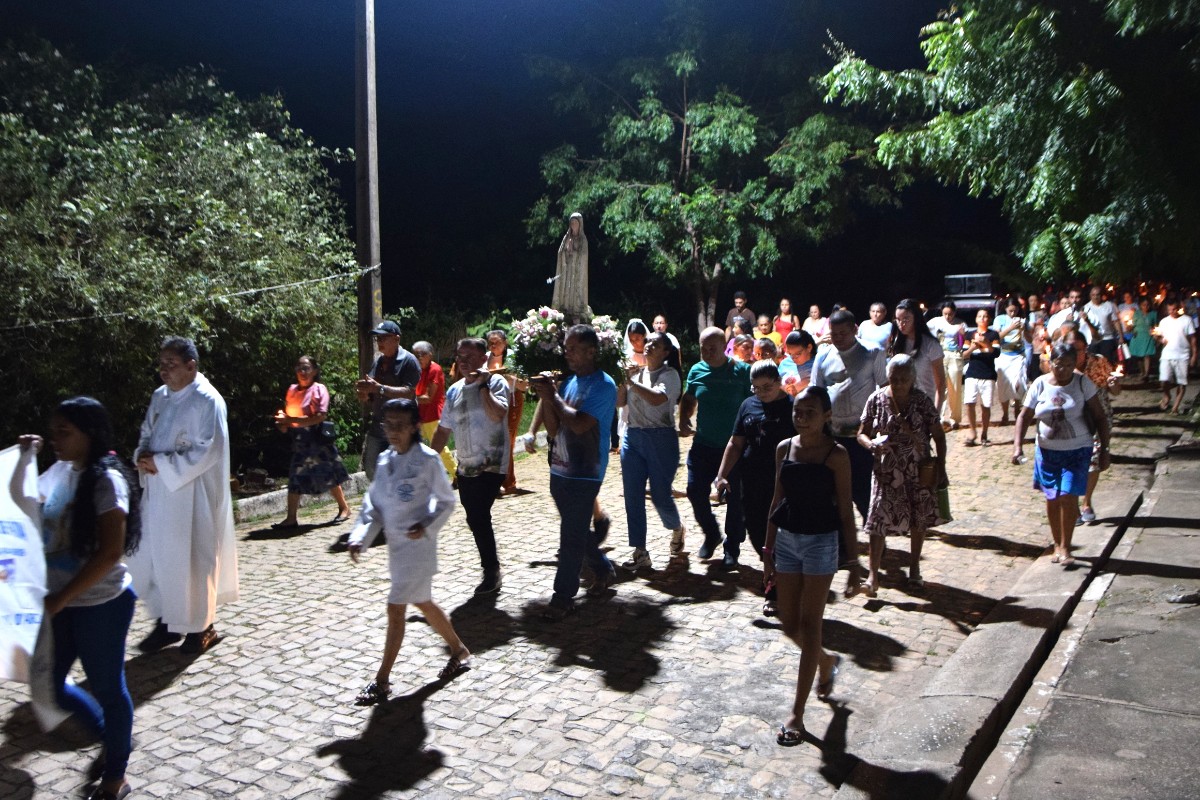PREFEITO DE PAU D&rsquo;ARCO DO PIAU&Iacute; PRESTIGIA ENCERRAMENTO DOS FESTEJOS DE NOSSA SENHORA DE F&Aacute;TIMA