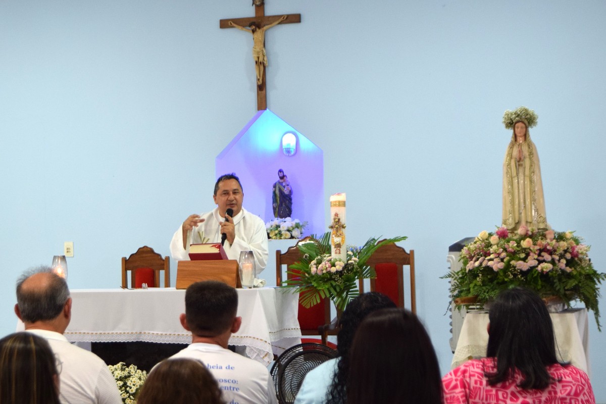 PREFEITO DE PAU D&rsquo;ARCO DO PIAU&Iacute; PRESTIGIA ENCERRAMENTO DOS FESTEJOS DE NOSSA SENHORA DE F&Aacute;TIMA