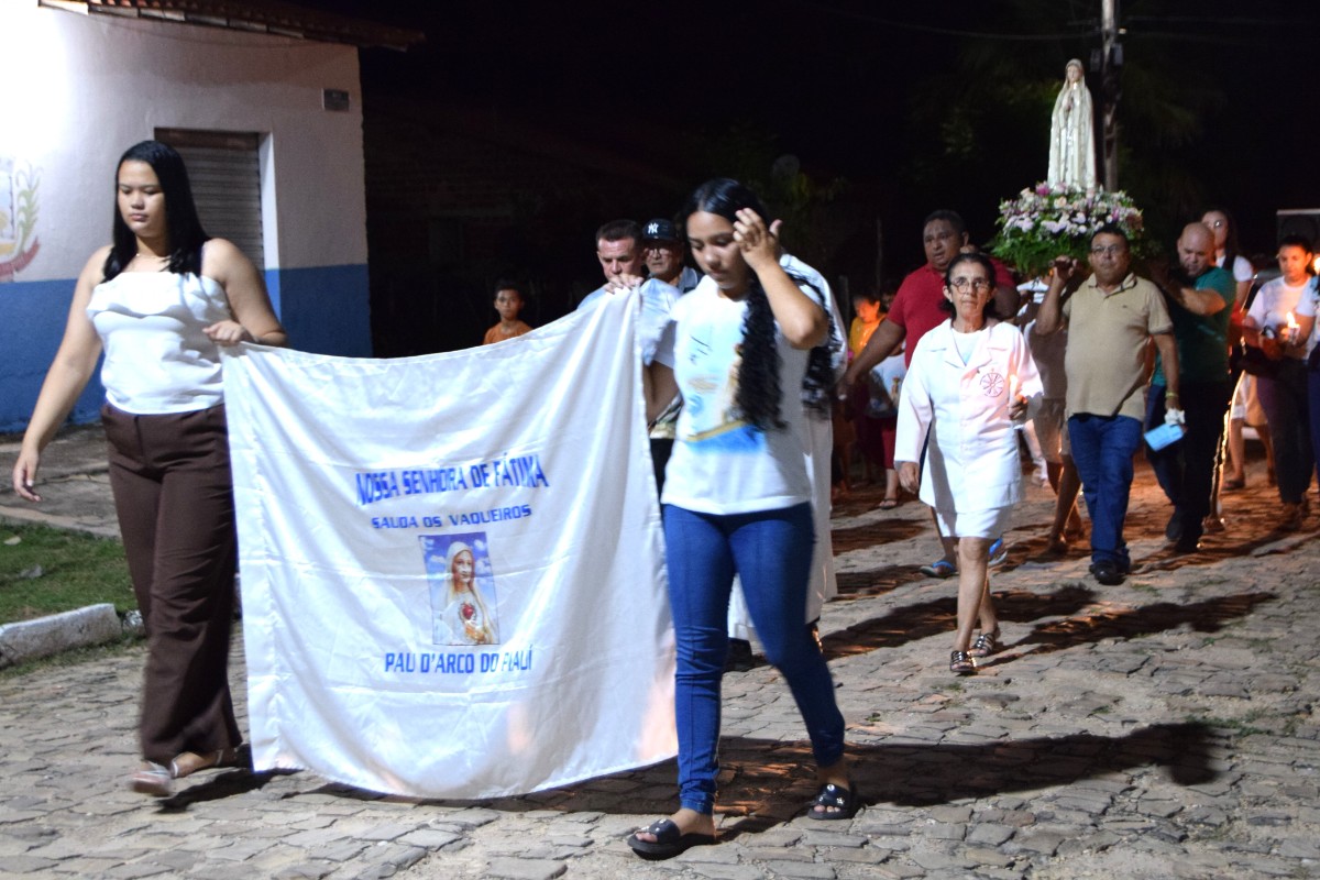 PREFEITO DE PAU D&rsquo;ARCO DO PIAU&Iacute; PRESTIGIA ENCERRAMENTO DOS FESTEJOS DE NOSSA SENHORA DE F&Aacute;TIMA