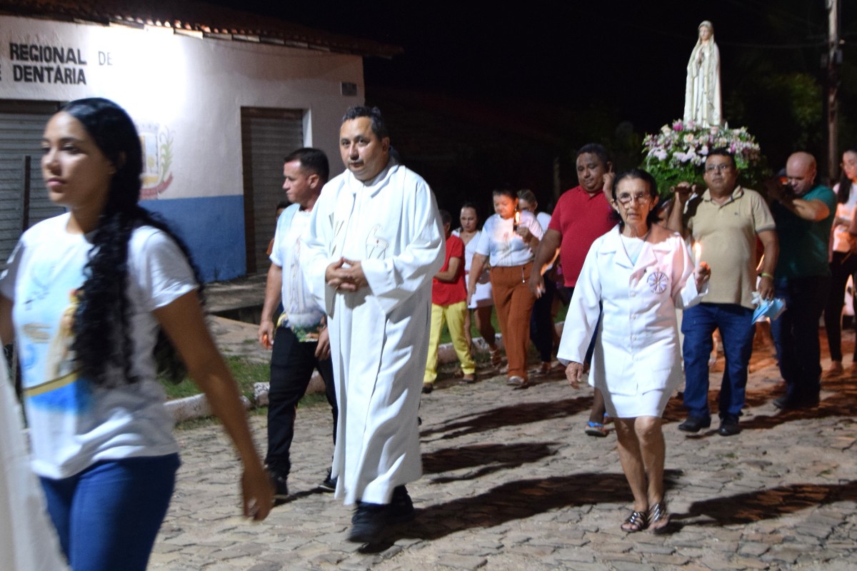 PREFEITO DE PAU D&rsquo;ARCO DO PIAU&Iacute; PRESTIGIA ENCERRAMENTO DOS FESTEJOS DE NOSSA SENHORA DE F&Aacute;TIMA