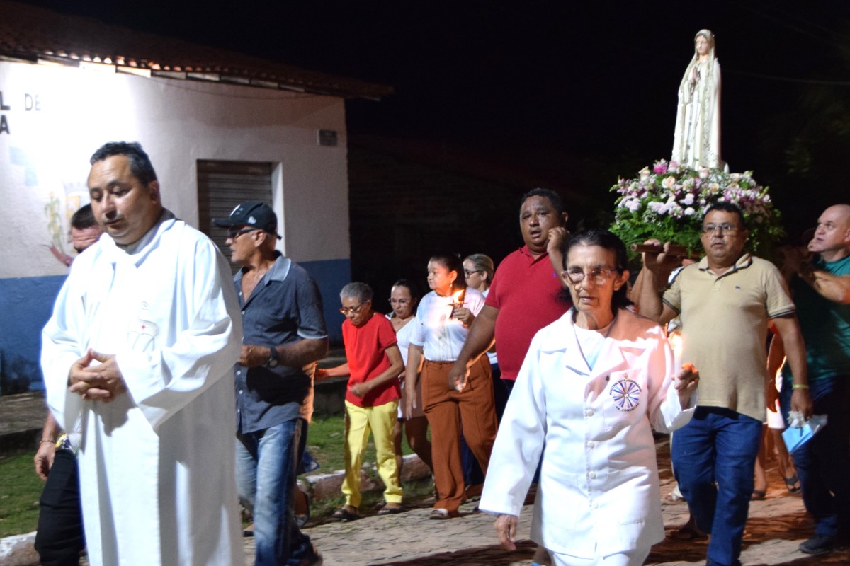 PREFEITO DE PAU D&rsquo;ARCO DO PIAU&Iacute; PRESTIGIA ENCERRAMENTO DOS FESTEJOS DE NOSSA SENHORA DE F&Aacute;TIMA
