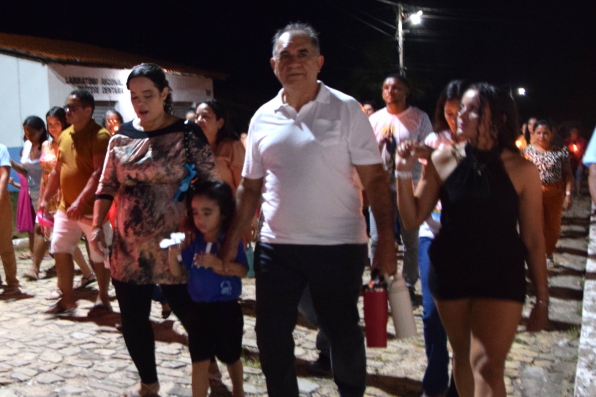 PREFEITO DE PAU D&rsquo;ARCO DO PIAU&Iacute; PRESTIGIA ENCERRAMENTO DOS FESTEJOS DE NOSSA SENHORA DE F&Aacute;TIMA