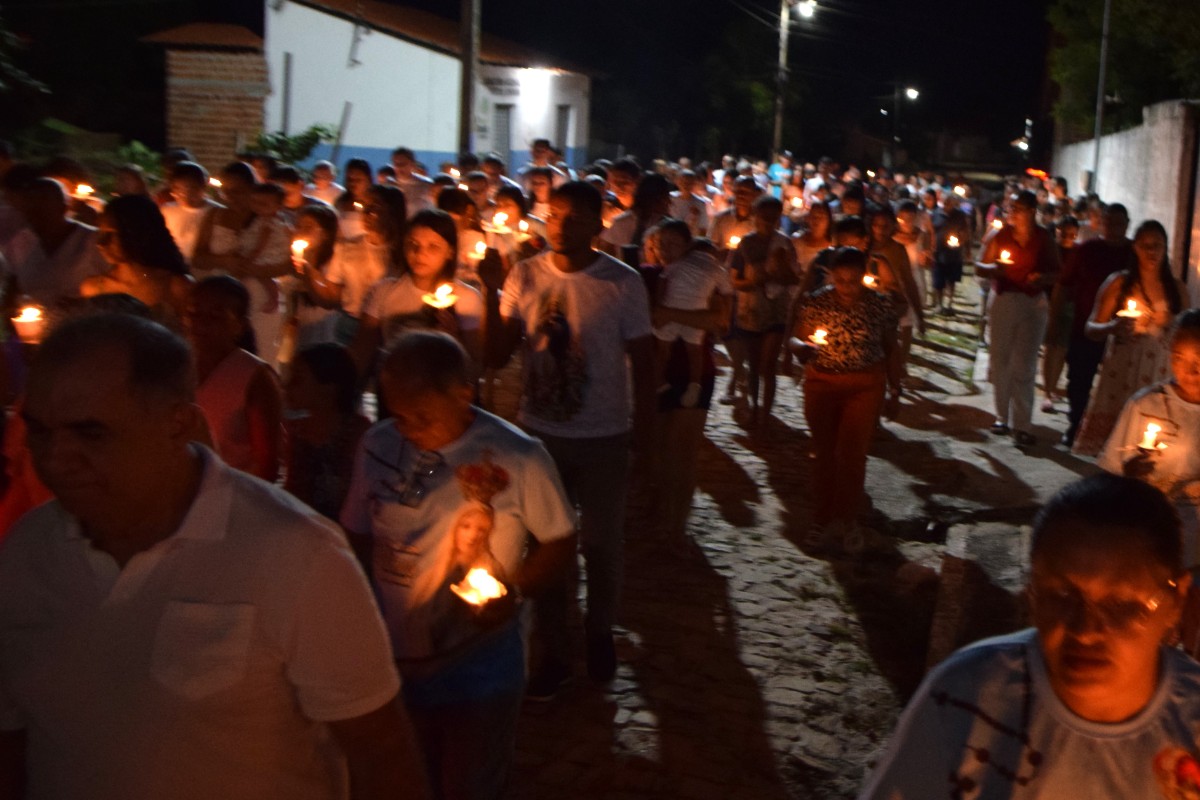 PREFEITO DE PAU D&rsquo;ARCO DO PIAU&Iacute; PRESTIGIA ENCERRAMENTO DOS FESTEJOS DE NOSSA SENHORA DE F&Aacute;TIMA