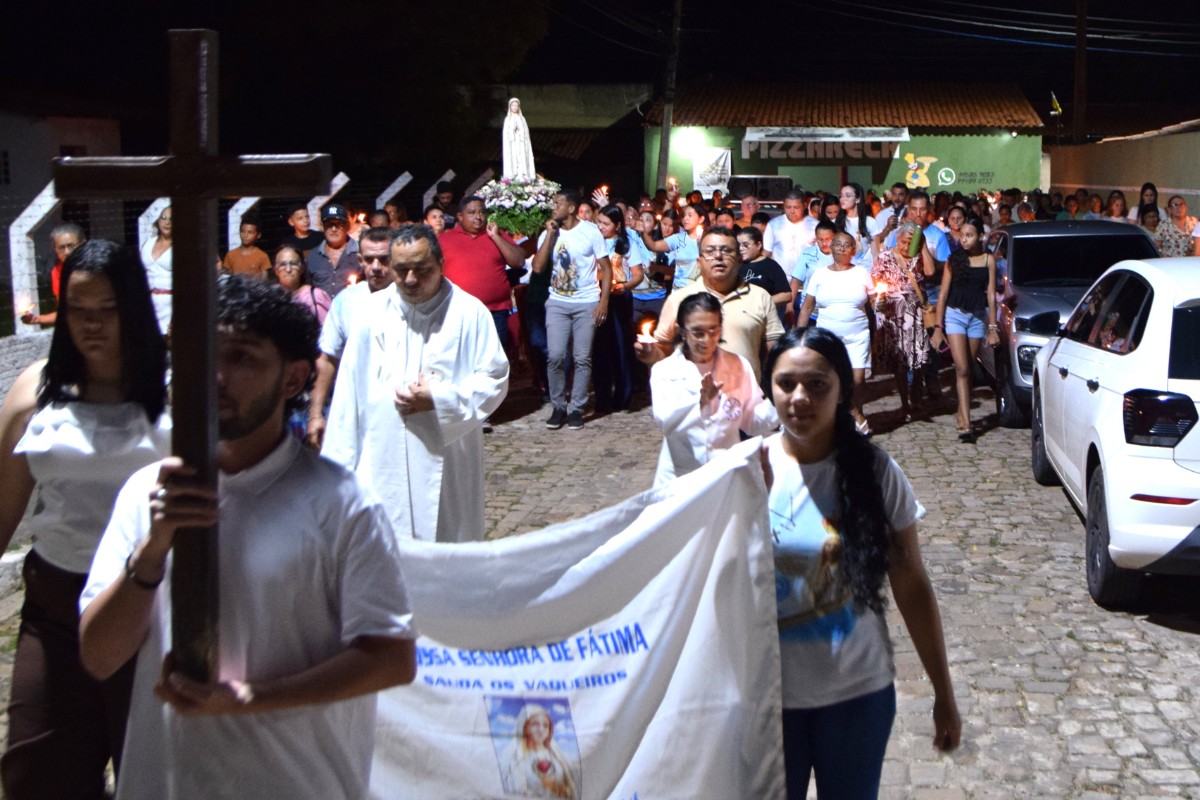 PREFEITO DE PAU D&rsquo;ARCO DO PIAU&Iacute; PRESTIGIA ENCERRAMENTO DOS FESTEJOS DE NOSSA SENHORA DE F&Aacute;TIMA
