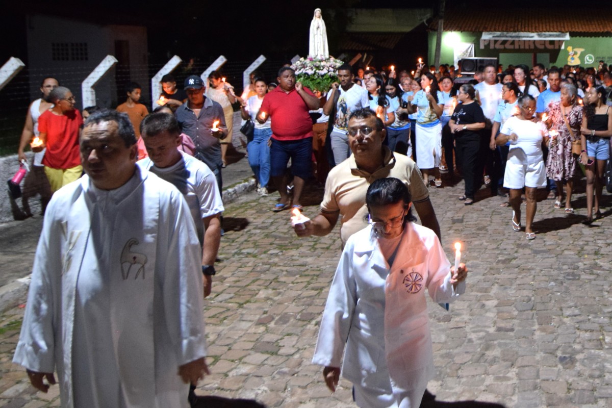PREFEITO DE PAU D&rsquo;ARCO DO PIAU&Iacute; PRESTIGIA ENCERRAMENTO DOS FESTEJOS DE NOSSA SENHORA DE F&Aacute;TIMA