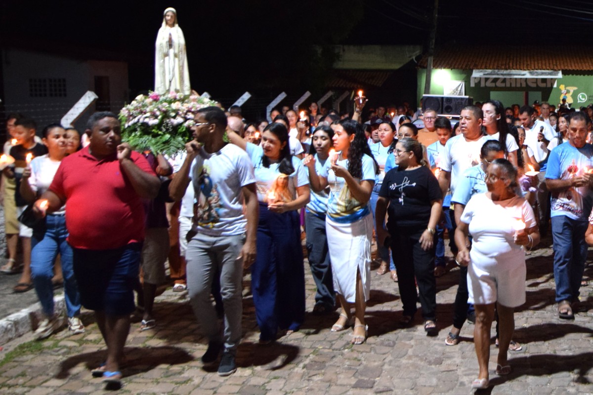 PREFEITO DE PAU D&rsquo;ARCO DO PIAU&Iacute; PRESTIGIA ENCERRAMENTO DOS FESTEJOS DE NOSSA SENHORA DE F&Aacute;TIMA