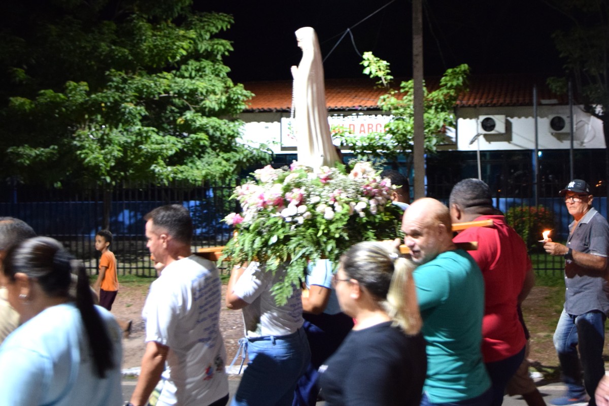 PREFEITO DE PAU D&rsquo;ARCO DO PIAU&Iacute; PRESTIGIA ENCERRAMENTO DOS FESTEJOS DE NOSSA SENHORA DE F&Aacute;TIMA