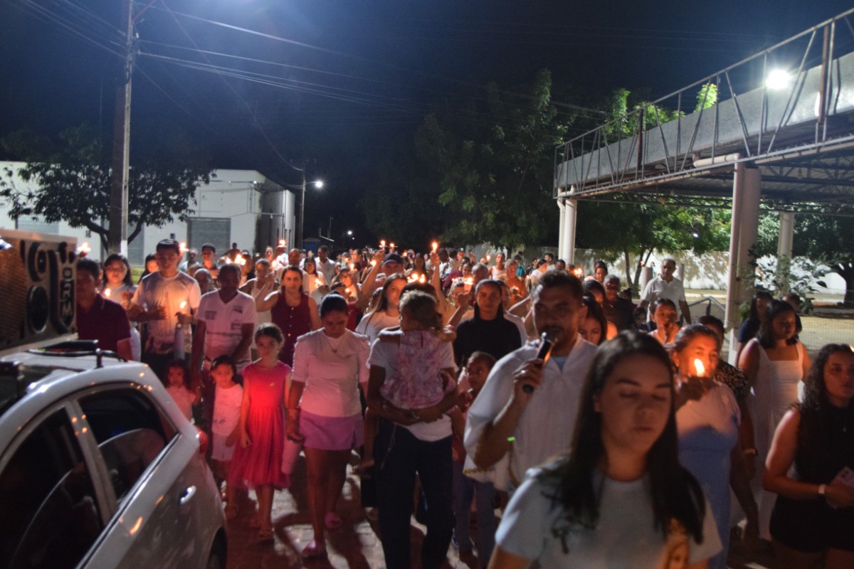 PREFEITO DE PAU D&rsquo;ARCO DO PIAU&Iacute; PRESTIGIA ENCERRAMENTO DOS FESTEJOS DE NOSSA SENHORA DE F&Aacute;TIMA