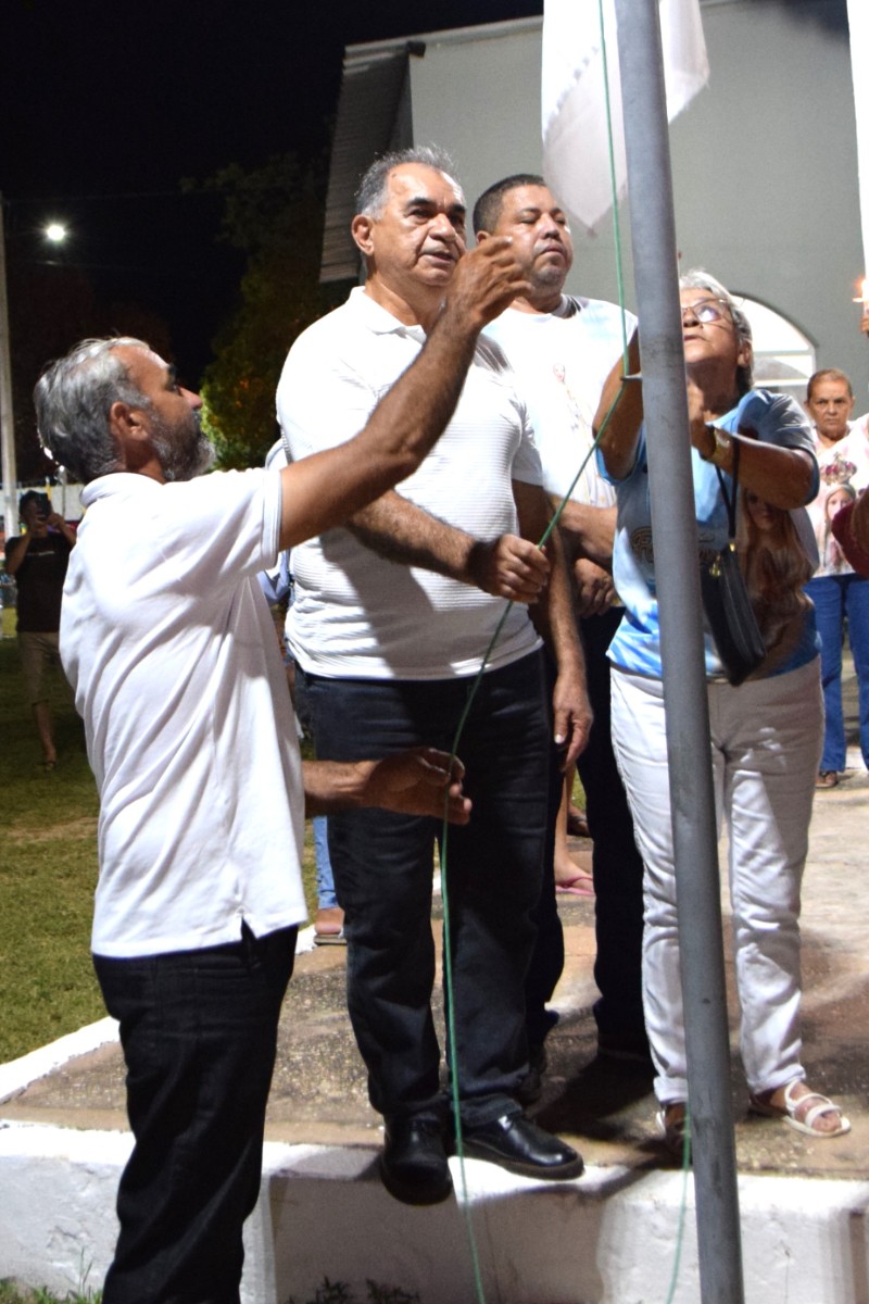 PREFEITO DE PAU D&rsquo;ARCO DO PIAU&Iacute; PRESTIGIA ENCERRAMENTO DOS FESTEJOS DE NOSSA SENHORA DE F&Aacute;TIMA