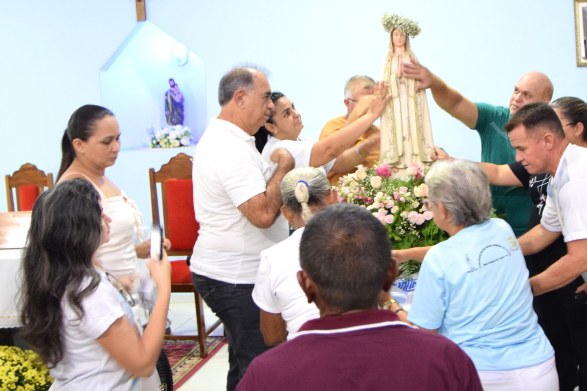 PREFEITO DE PAU D&rsquo;ARCO DO PIAU&Iacute; PRESTIGIA ENCERRAMENTO DOS FESTEJOS DE NOSSA SENHORA DE F&Aacute;TIMA