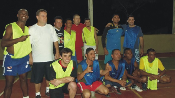 Partida entre alunos e professores