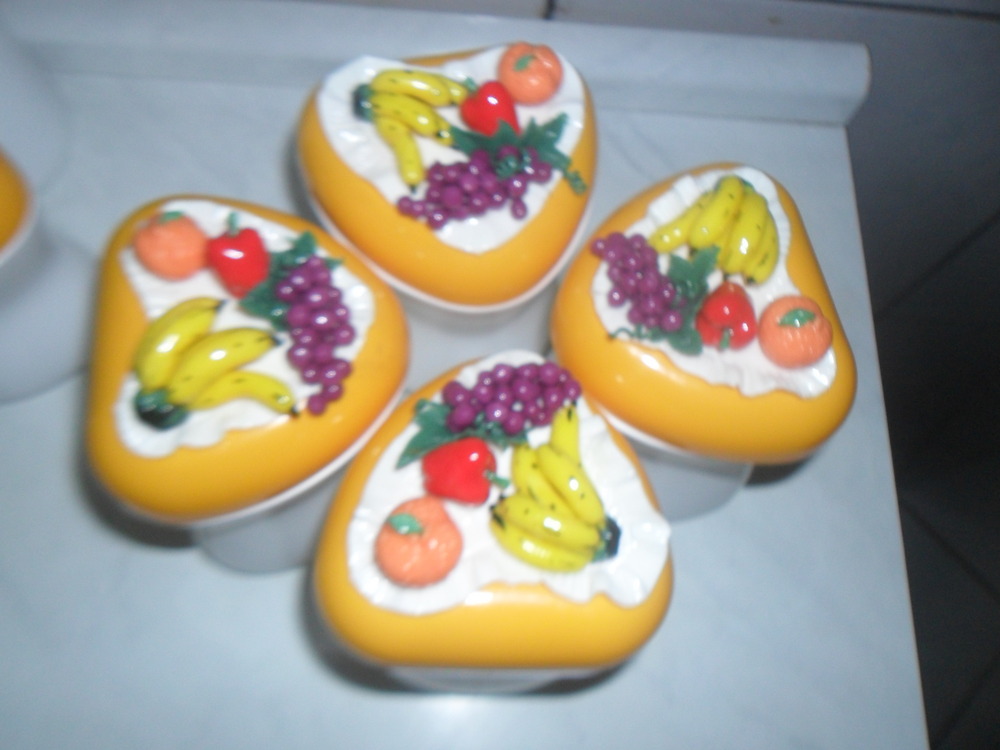 POTE DE FRUTAS EM BISCUIT