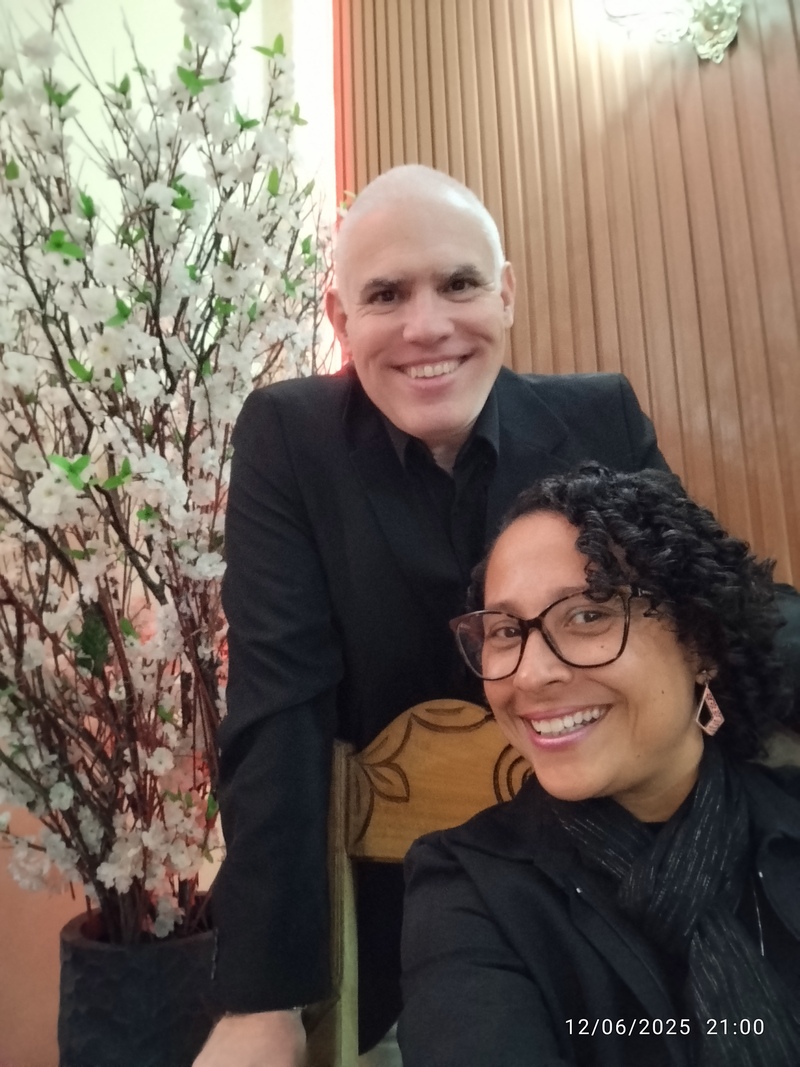 Pastores Robson e Dione Ferreira