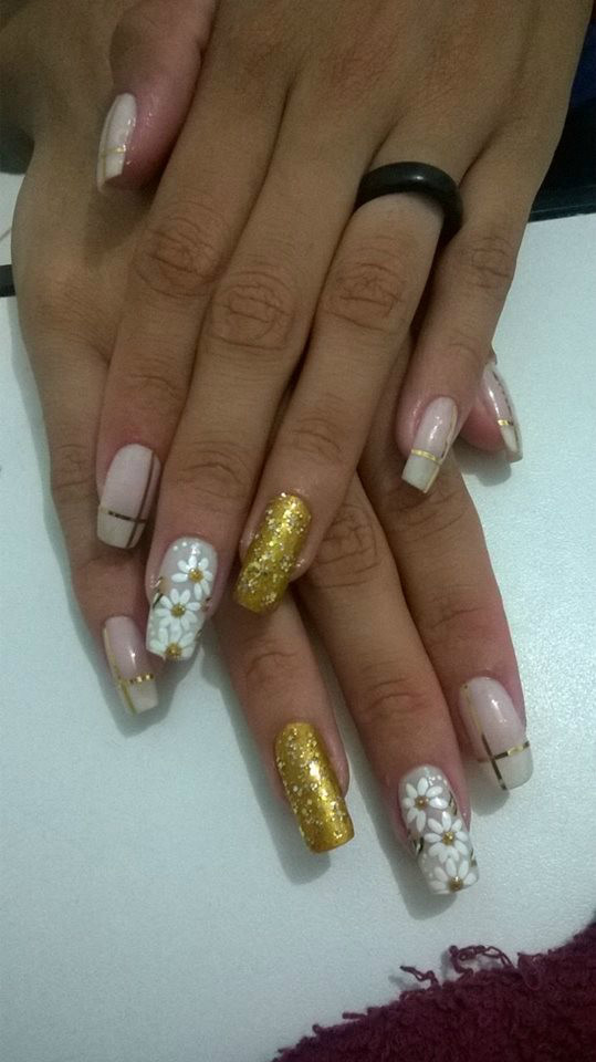 UNHAS DECORADAS