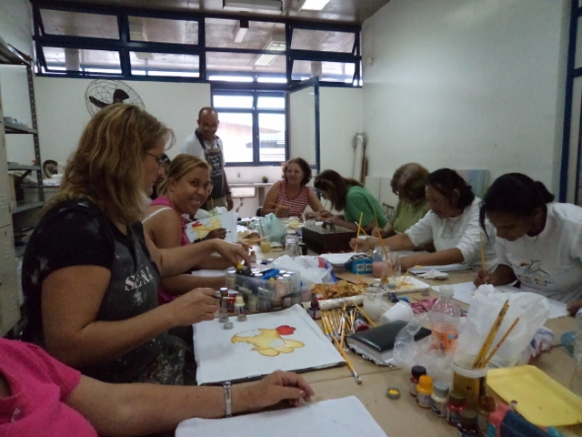 AULAS DE PINTURA EM TECIDO