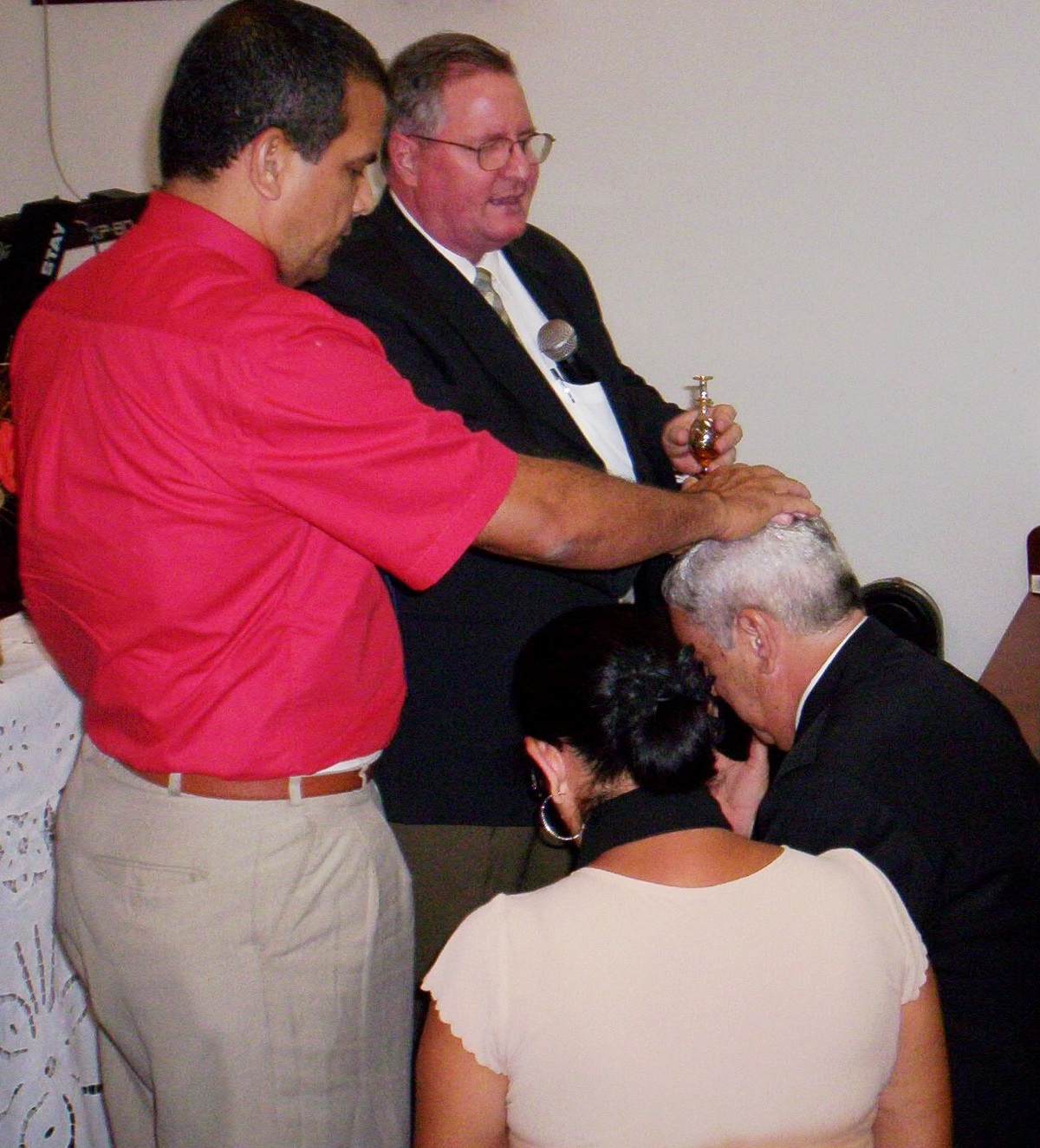 Pastor Belle, Diácono David, pastor Roberto e Elizabeth 