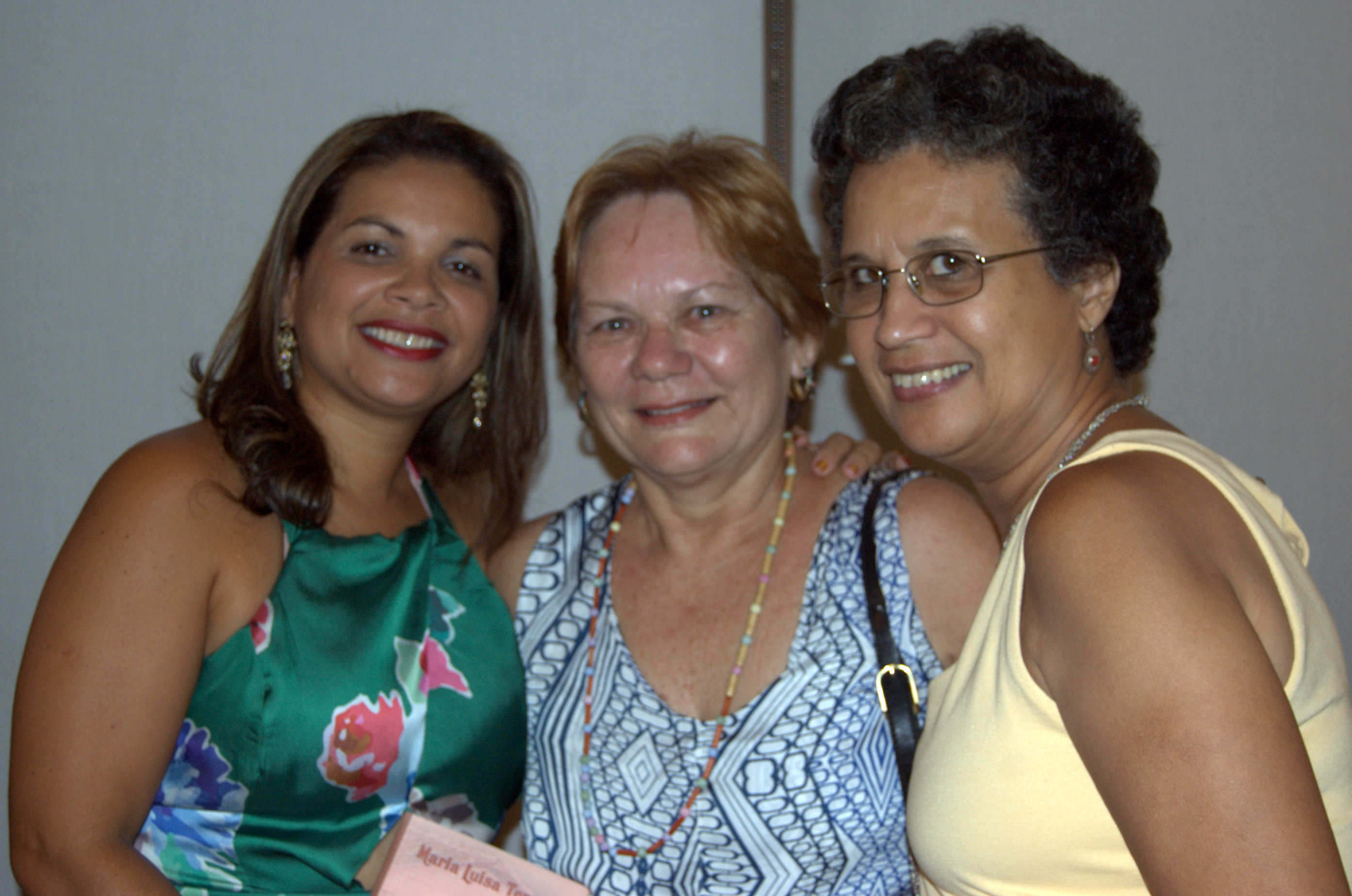 Com Mônica Alves e Maria Luisa Tenório, autoras da Capitolina Edições