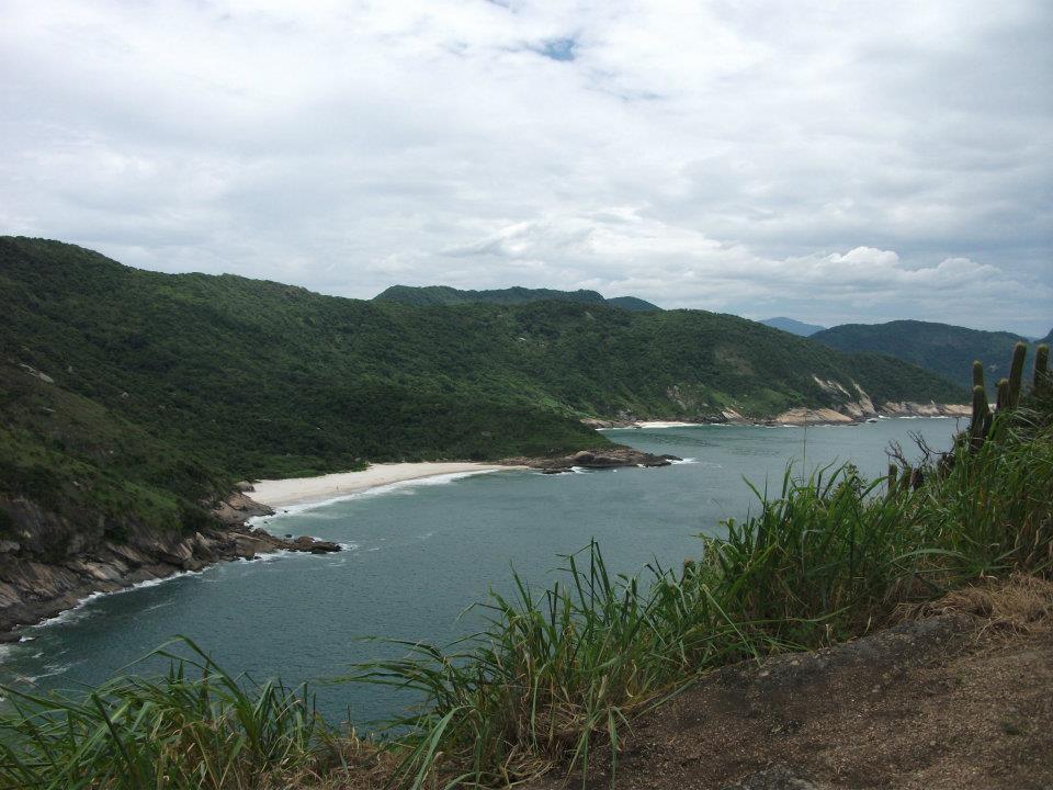 Praias do Meio e Funda