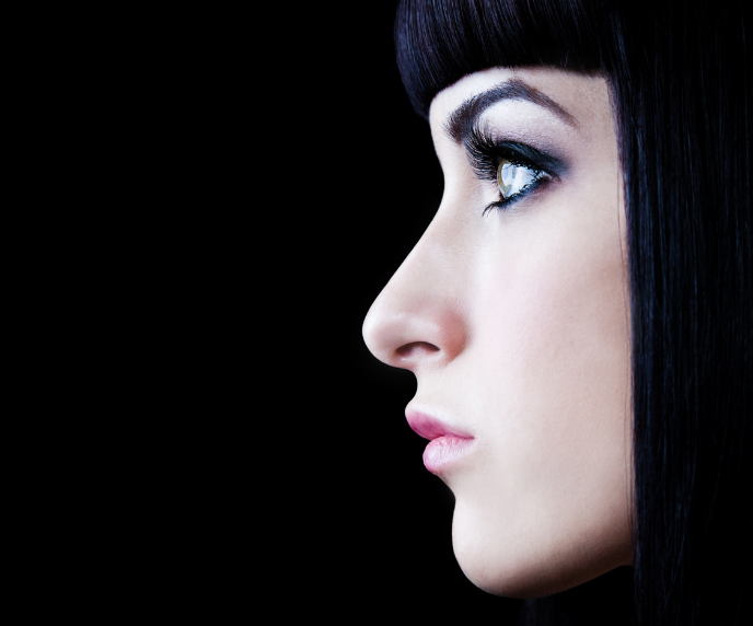 Foto de cabelo negro com franja reta