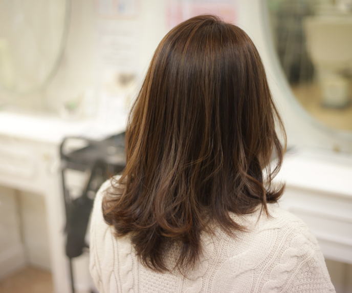 Foto de cabelo em camadas visto de tr&aacute;s