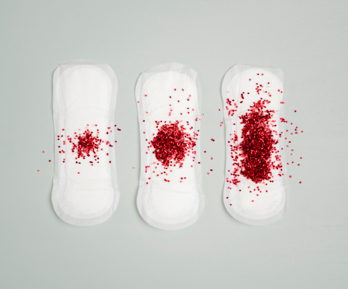 Foto de 3 absorventes menstruais