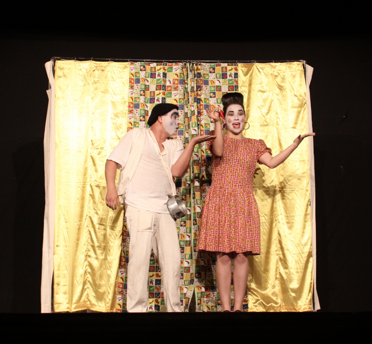 Panelada cobrando Marica da divida de uma panela! Panelada e Marica